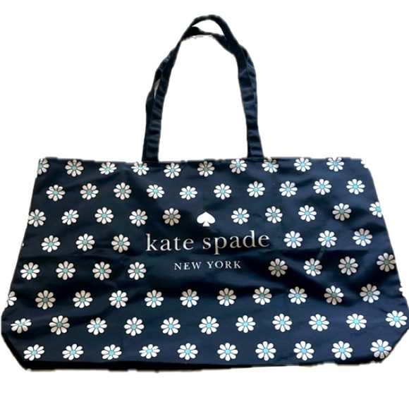 Large Foldup Canvas Daisy Tote - Picture 6 of 6